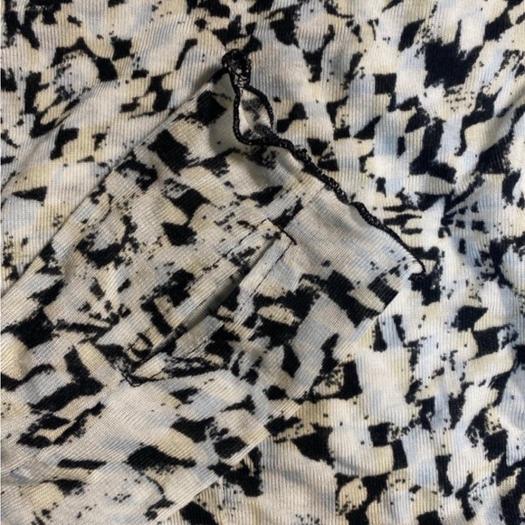 Free People Movement High Jump Long Sleeve Top. Size medium - Picture 4 of 4